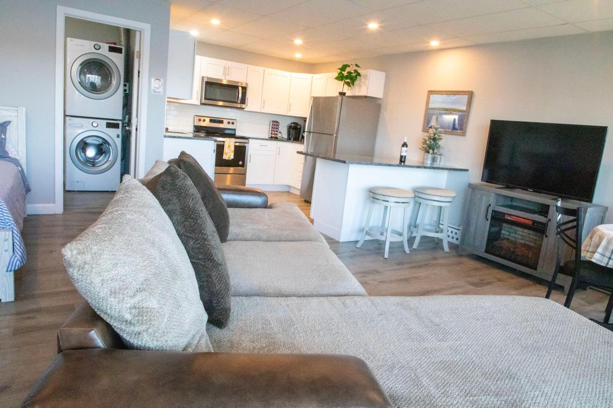 Waterfront With A View Apartment Groton